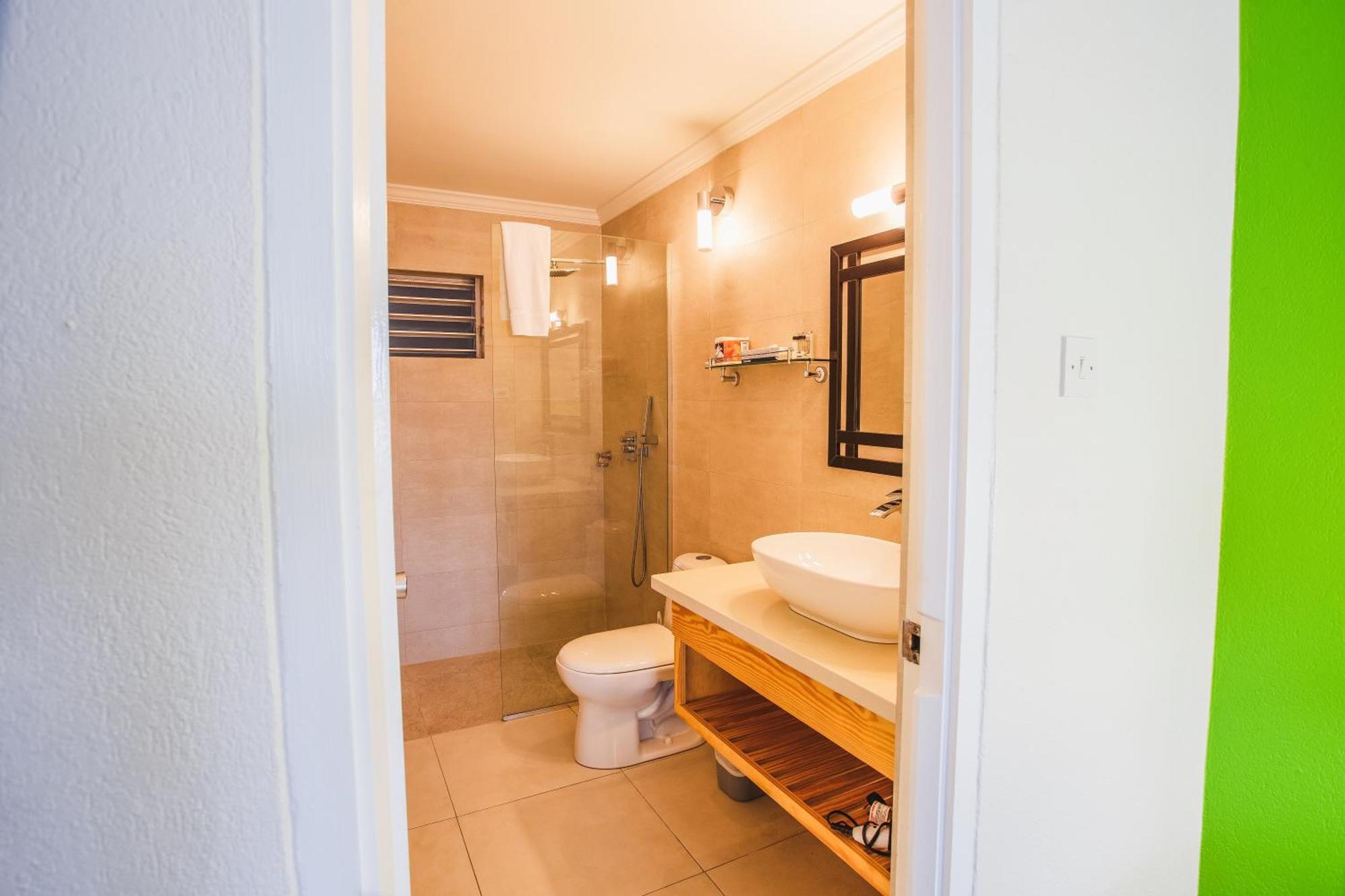 Blue Horizon Hotel Rockley エクステリア 写真