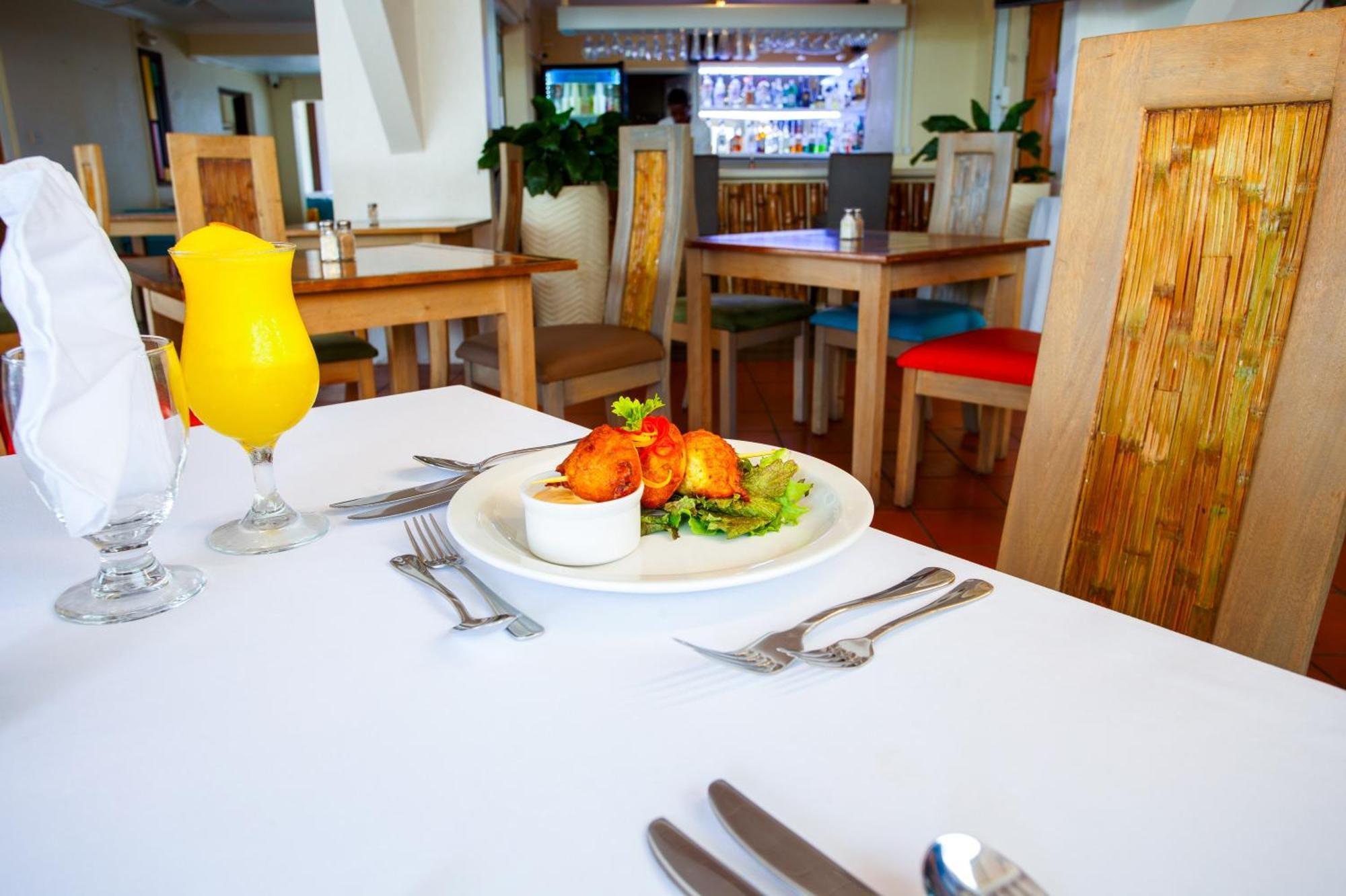 Blue Horizon Hotel Rockley エクステリア 写真