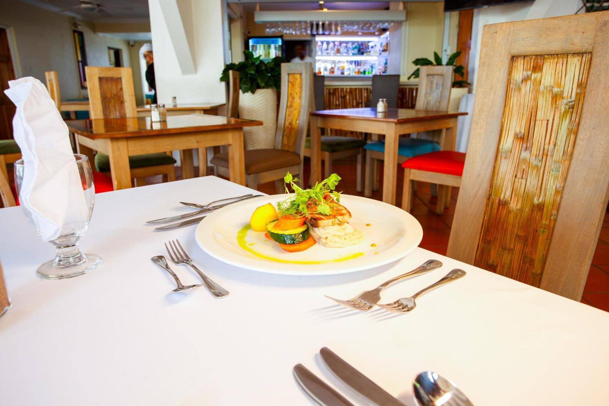 Blue Horizon Hotel Rockley エクステリア 写真